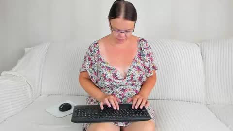 danajhonson online show from July 14, 6:07 am
