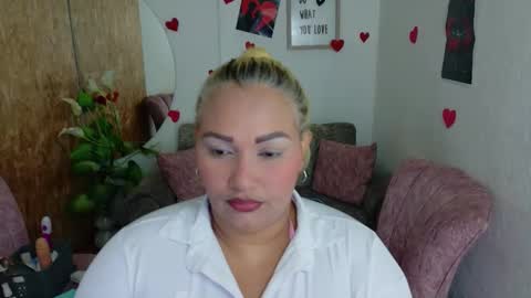 danalaleska online show from February 3, 6:40 am