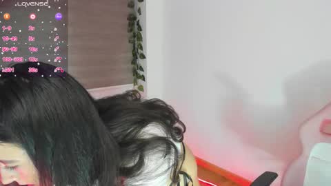 Snapshot of danay_01 chatting on November 5, 11:05 pm danay_01 online show from November 5, 11:05 pm