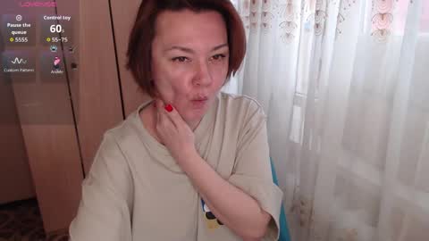 Snapshot of danbie_leen chatting on May 8, 11:04 am danbie_leen online show from May 8, 11:04 am
