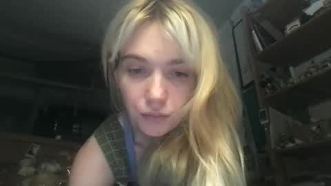 Snapshot of danceissexisbeauty2 chatting on November 20, 2:01 am Your submissive patient online show from November 20, 2:01 am