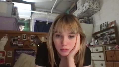 Snapshot of danceissexisbeauty2 chatting on March 20, 6:07 am Your submissive patient online show from March 20, 6:07 am