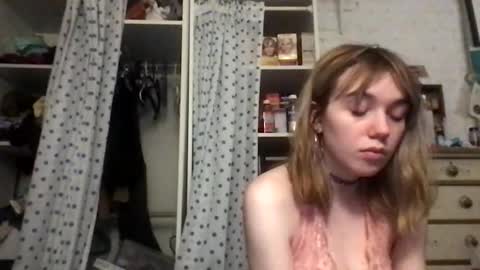 Snapshot of danceissexisbeauty2 chatting on April 25, 12:35 am Your submissive patient online show from April 25, 12:35 am