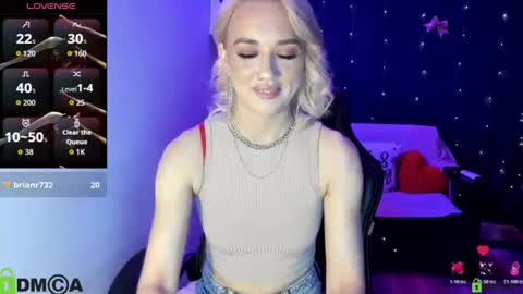 dances_queen online show from June 20, 7:22 am