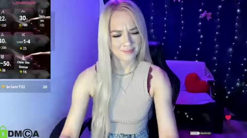 dances_queen online show from June 24, 7:07 am