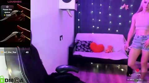 dances_queen online show from July 7, 7:23 am