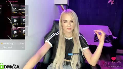 dances_queen online show from August 3, 9:04 am
