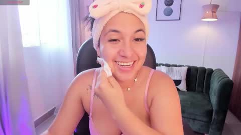 Dandara   online show from December 22, 7:11 pm