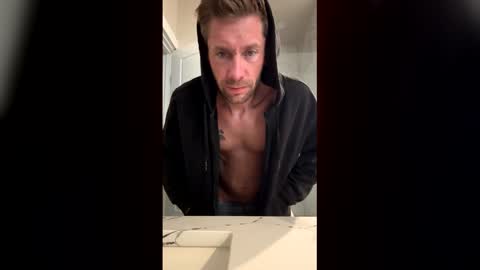 Snapshot of danerdude chatting on March 20, 2:55 pm danerdude online show from March 20, 2:55 pm