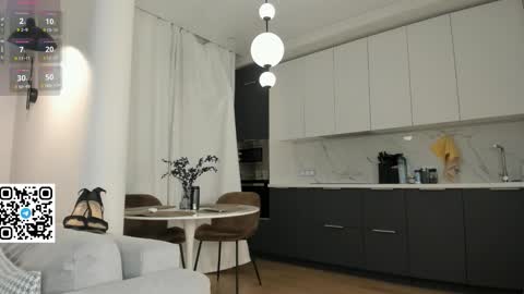 Bella online show from December 1, 6:35 pm