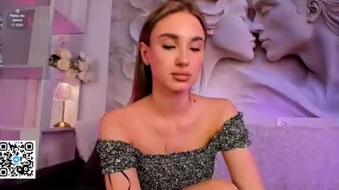 Snapshot of danger_bella chatting on June 5, 8:36 pm Bella online show from June 5, 8:36 pm