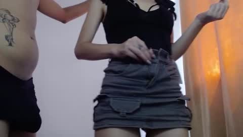 Ela and Santi online show from October 23, 4:17 pm