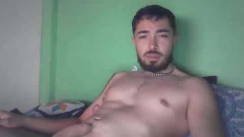 Snapshot of dani3l9905 chatting on November 26, 4:13 am dani3l9905 online show from November 26, 4:13 am