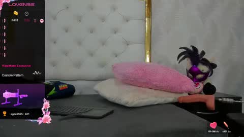 Snapshot of dani_ary chatting on March 4, 5:45 pm DANI online show from March 4, 5:45 pm