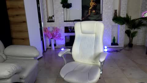 Snapshot of dani_kittys chatting on April 11, 8:40 am dani_kittys online show from April 11, 8:40 am