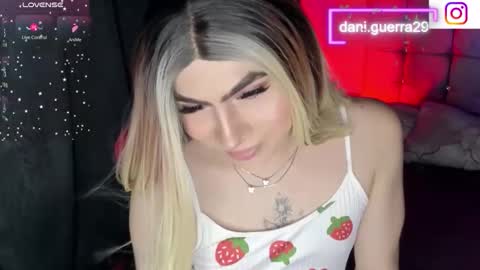 Snapshot of dani_lovet1 chatting on May 22, 1:46 am dani online show from May 22, 1:46 am