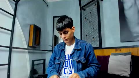 Snapshot of dani_mc chatting on November 30, 12:09 pm dani_mc online show from November 30, 12:09 pm