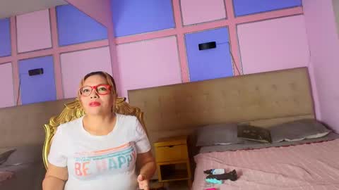 Dani Queen  online show from March 3, 12:00 pm