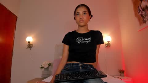 Snapshot of dani_skinny_ chatting on January 20, 6:10 pm Hi I am Dani online show from January 20, 6:10 pm