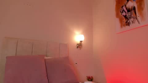 Snapshot of dani_skinny_ chatting on March 5, 6:12 pm Hi I am Dani online show from March 5, 6:12 pm