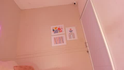 Snapshot of dani_skinny_ chatting on November 7, 11:32 am Hi I am Dani online show from November 7, 11:32 am