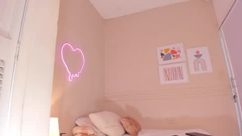 Snapshot of dani_skinny_ chatting on November 8, 11:43 am Hi I am Dani online show from November 8, 11:43 am