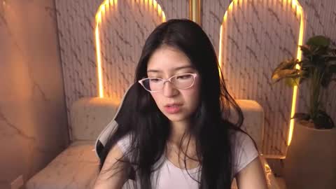 dani_tf online show from March 5, 12:56 pm