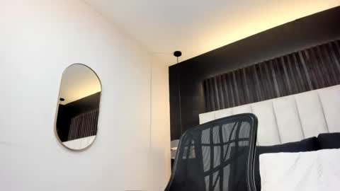 Snapshot of dania_moore_ chatting on June 24, 7:57 pm JANE online show from June 24, 7:57 pm