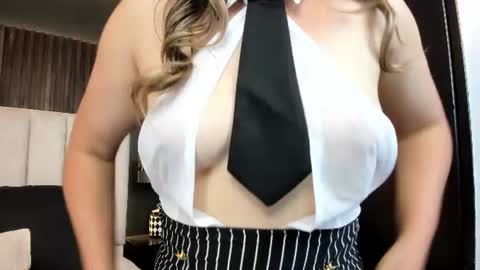 Snapshot of dania_moore_ chatting on July 30, 8:19 pm JANE online show from July 30, 8:19 pm