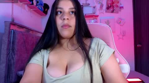 valentina online show from August 4, 1:14 pm
