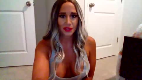 Snapshot of danibrass1 chatting on April 28, 1:05 pm DaniBrass1 online show from April 28, 1:05 pm