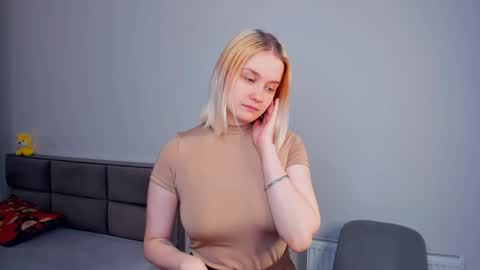 Carnelia online show from March 15, 5:57 am