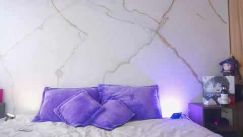 DANI independent model IG online show from March 12, 5:08 pm