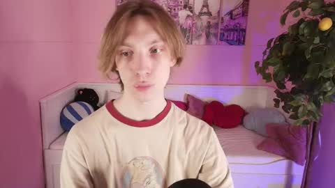Snapshot of daniel__schmidt chatting on April 25, 6:05 am daniel__schmidt online show from April 25, 6:05 am