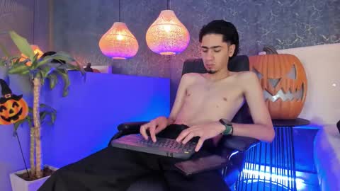 Daniel  online show from October 20, 6:08 pm