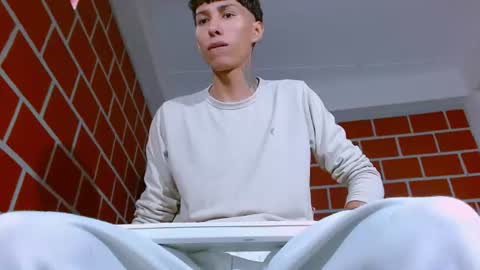 Snapshot of daniel_deluxx chatting on June 14, 7:38 pm daniel_deluxx online show from June 14, 7:38 pm
