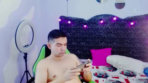 Snapshot of daniel_dick6969 chatting on November 8, 8:03 am Daniel y olivia online show from November 8, 8:03 am