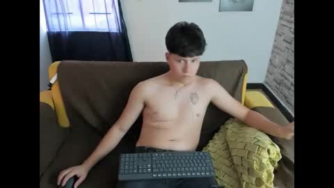 daniel_leon_c online show from May 12, 7:00 pm