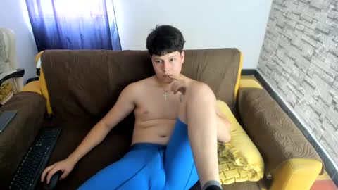 daniel_leon_c online show from June 26, 6:56 pm