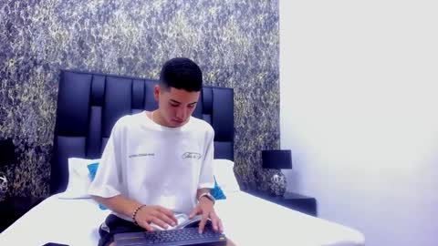 daniel online show from March 5, 12:45 pm