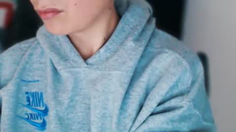 Snapshot of daniel_ruis16 chatting on March 4, 3:15 pm daniel_ruis16 online show from March 4, 3:15 pm