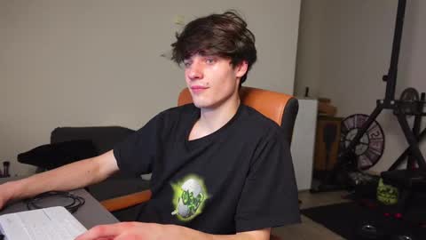 Snapshot of daniel_shawn chatting on January 12, 2:11 pm DANIEL SHAWN online show from January 12, 2:11 pm