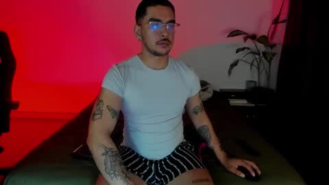 Snapshot of daniel_vianchi chatting on December 18, 1:11 am Dani online show from December 18, 1:11 am