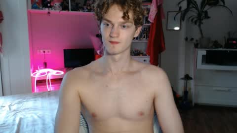 Snapshot of daniel_yumm chatting on May 27, 7:27 am Daniel online show from May 27, 7:27 am