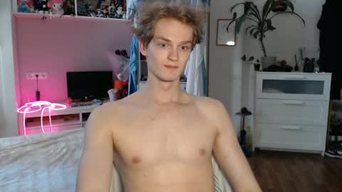 Snapshot of daniel_yumm chatting on May 29, 9:07 am Daniel online show from May 29, 9:07 am