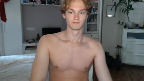 Snapshot of daniel_yumm chatting on June 14, 11:23 am Daniel online show from June 14, 11:23 am