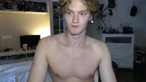 Snapshot of daniel_yumm chatting on June 30, 2:56 am Daniel online show from June 30, 2:56 am