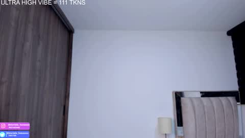  independent model   online show from September 28, 3:45 am