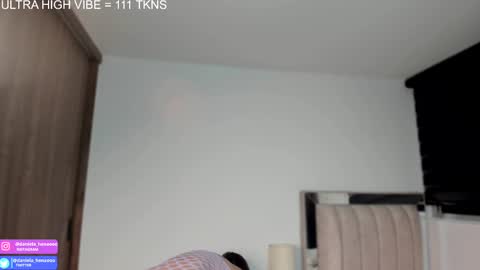  independent model   online show from October 7, 2:53 am