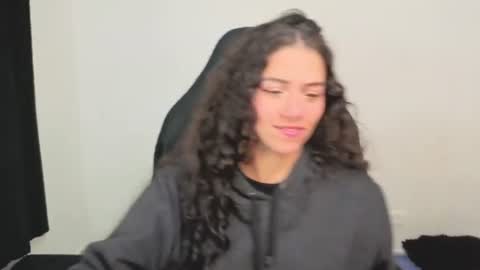 Snapshot of daniela_rivasthl chatting on June 26, 6:40 am daniela_rivasthl online show from June 26, 6:40 am